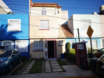 Casa En Venta En Toluca, Cerca Del Aeropuerto