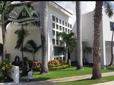 Doomos. Casa en Venta en Cancún/Villa Magna / Codigo: MMA1415