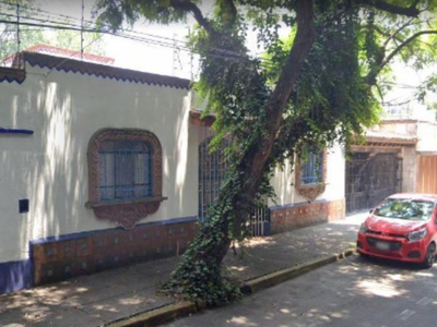 Hermosa Casa A La Venta En Barrio Santa Catarina Coyoacan, Gran Remate Bancario