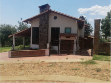 hermosa cabaña nueva ubicada en el bosque de mazamitla, jalisco.