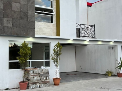 Casa en condominio en venta Calle 2 De Abril 107-113, Barrio San Miguel, Zinacantepec, México, 51354, Mex