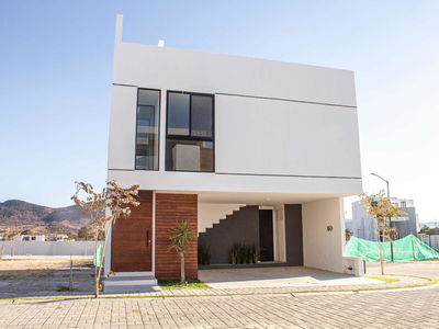 Casa Nueva En Esquina, Lomas De Angelopolis Parque México Con Opción Renta