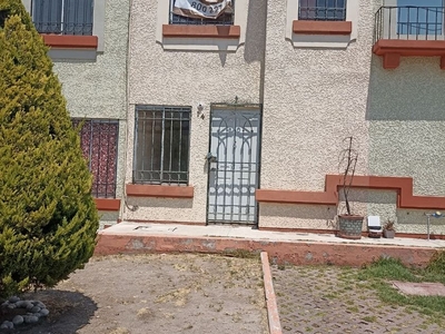 Casa en condominio en venta Cedro, Villa Del Real 4ta Sección, Ojo De Agua, Estado De México, México