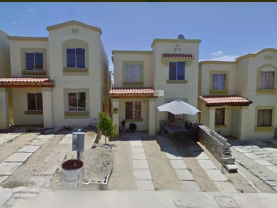 Casa En Remate Bancario En Nogal , Villa Residencial Del Prado , Ensenada , Baja California , Ngc
