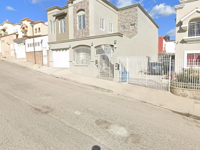 -casa En Remate Bancario-paseo Del Prado 960, Villa Residencial Del Prado I, Ensenada, Baja California, México -jmjc5