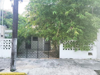 Casa En Venta, 4 Departamentos/estudios, 4 Recámara, Sm 24, Cancún Centro.