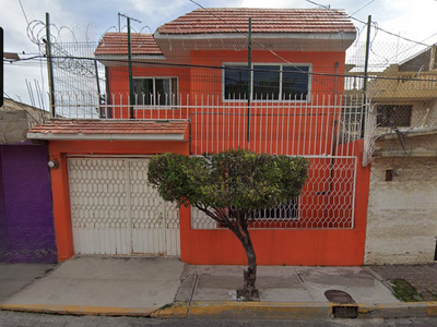 Casa en venta Bosque Tecas 13, Mz 038, Jardines De Morelos, 55070 Ecatepec De Morelos, Méx., México