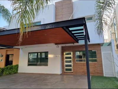 Hermosa Casa En Residencial Portanova, El Pueblito Qro