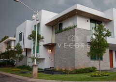 casas en venta - 365m2 - 4 recámaras - jardín real - 15,400,000