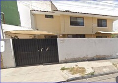 VENDO CASA EN JUAN MANUEL VALLARTA CERCA AL METROPOLITANO ZAPOPAN JALISCO