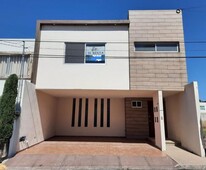 renta casa en la carcaña, puebla