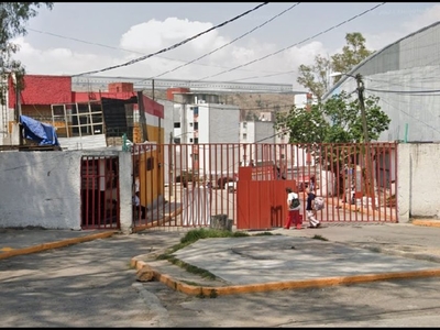 Casa en venta Calle Adolfo Ruíz Cortines 9-9, Jorge Jiménez Cantú, Cuautitlán Izcalli, México, 54744, Mex