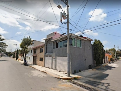 Casa en venta Calle General Manuel González 1100, Ocho Cedros, Toluca, México, 50170, Mex
