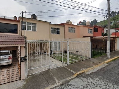 Casa en venta Profesor Santiago Velasco Ruiz 208, Rancho La Mora, Toluca De Lerdo, Estado De México, México