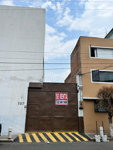 Renta De Edificio Para Bodega, Oficinas O Negocio. Excelente Ubicación. Todos Los Servicios. Colonia Valle Verde Toluca, Cerca De La Terminal De Autobuses.