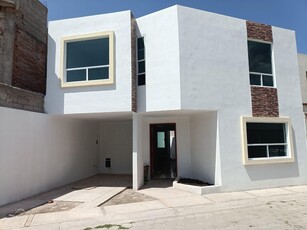 Doomos. Casa en venta con tres habitaciones en Ixtulco, Tlaxcala
