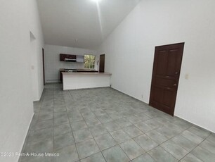 Doomos. Departamento en Venta en Alvaro Obregón, Lomas de los Cedros AM. 24-931