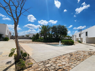 Oasis Residencial: Cholul, Yucatán - Hermosas Casas Con Albe