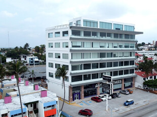 Oficina En Renta En Veracruz En Calle Principal Frente Al Mar En Boca Del Río.