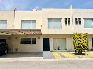 Venta De Casa En Condominio, Metepec.