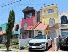 casa en coto frente a parque torremolinos