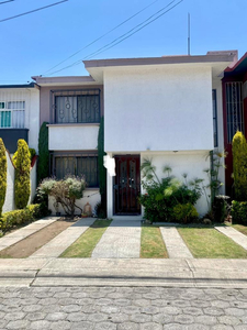 Casa En Renta En Col. Jiménez Gallardo A 3 Min De Galerías Metepec,