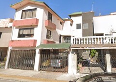 ASOMBROSA CASA DE (4 HAB) EN LOMAS VERDES, NAUCALPAN, ¿SUEÑO O INVERSIÓN?: CDH