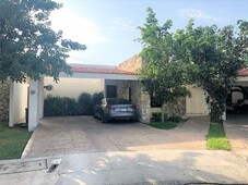 casa en renta en privada cocoyoles merida, yucatan.