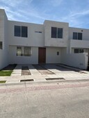 CASA EN VENTA AL SUR DE AGUASCALIENTES EN RANCHO SANTA MONICA (ALEV)