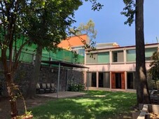 Casa en venta en calle cerrada en exclusivo barrio de Coyoacán.