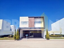 CASA EN VENTA EN LA PERLA NORTE, MODELO SOBEK, AGUASCALIENTES