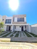 Casa En Venta en Lomas De Angelopolis, travertino