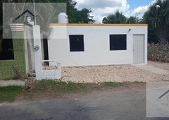 Doomos. Casa - Motul de Carrillo Puerto Centro