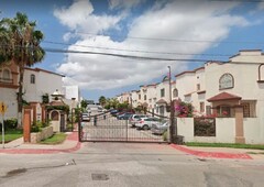 INCREIBLE CASA EN CONDOMINIO EN JARDINES DE AGUA CALIENTE, TIJUANA. NO CREDITOS