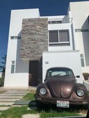 INCREÍBLE CASA EN VENTA EN PARQUE NOVARA