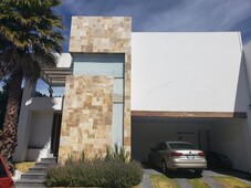 Residencia en fraccionamiento Rincón de la Atlixcayolt $8,000,000.00