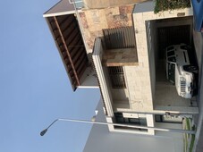 venta casa remodelada en fraccionamiento lomas del valle