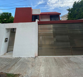 Casa De 3 Habitaciones En Vista Alegre, Merida
