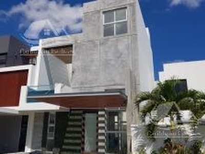 Casa En Venta En Cancun Aqua / Codigo: Tcs458