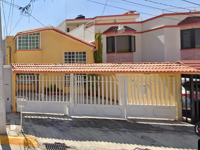 Casa En Venta Ubicada En Valle Dorado, Tlalnepantla. ¡fabuloso Remate!