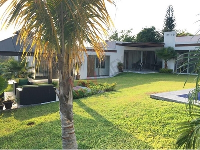 EXCELENTE CASA EN VENTA PARA VACACIONAR EN FRACCIONAMIENTO Y CLUB DE GOLF SANTA FE XOCHITEPEC