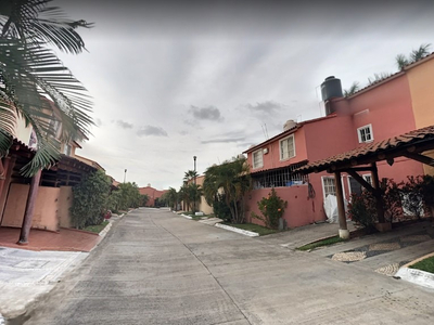 Si Buscas Precios De Remate En La Puerta, Ixtapa, Esta Casa De Entrega Inmediata Es La Respuesta ¡ Haz Click Y Agenda Una Visita!