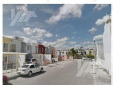 Doomos. Casa en Venta, 1 Recamara en Sm 208, Fracc. Monte Real Cancún, Q. Roo, Escritura y Posesión, Solo contado, Muy negociable, Clave 60458