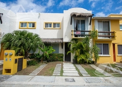 doomos. casa en venta en cancun privanza la loma clm3666