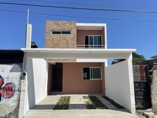 Doomos. COL. CARRANZA, Casa en VENTA con recámara en planta baja