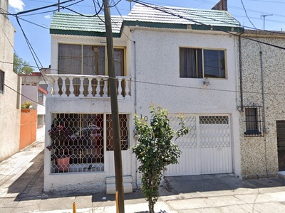 Bonita Casa En Remate En Azcapotzalco En Buena Ubicación Scb109