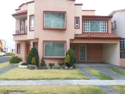 Casa en renta Calle Francisco Villa, Conjunto Hab Rancho San José, Toluca, México, 50210, Mex