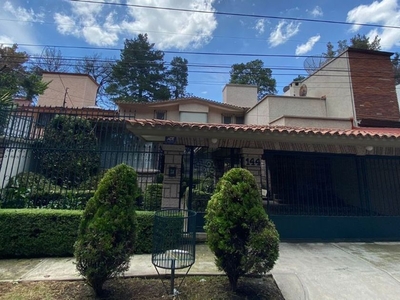 Casa en renta Paseo Santa Teresa, San Carlos, Metepec, Estado De México, México
