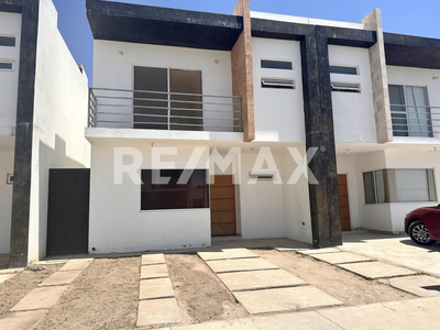 Casa En Venta En Paseo De Los Abedules En Ampliación Senderos