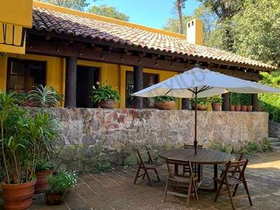 Casa En Venta En Valle De Bravo A 2 Minutos Del Centro De Avandaro